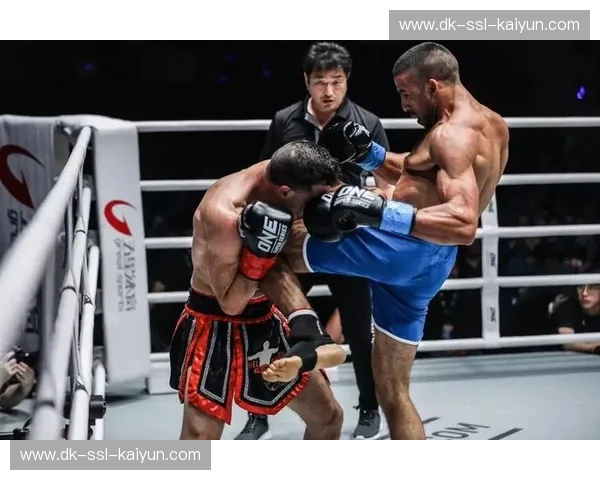 擂台上的数学家与法兰西剑客：西提猜vs迪伦·萨尔瓦多的暴力美学巅峰